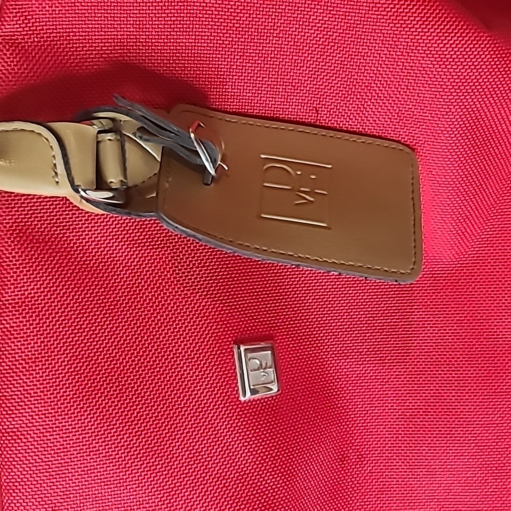 Diane von Furstenberg travel bag. - Picture 2 of 11